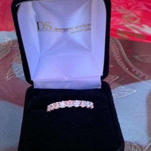 Diamond wedding band